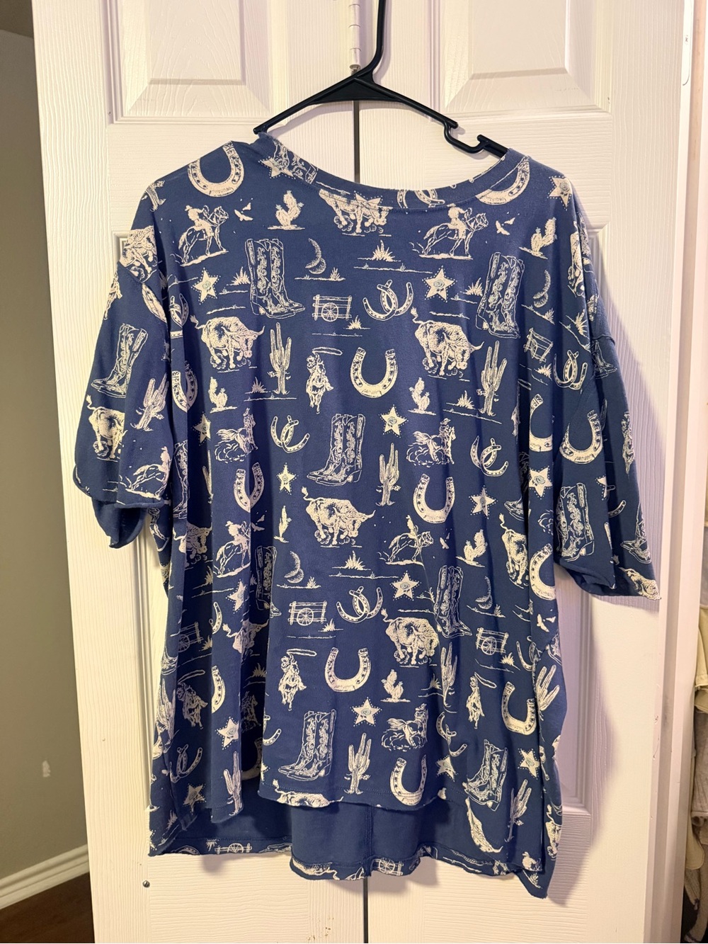 Free People Blue Western Print Women’s Top! Size Women's Medium, Never worn!
